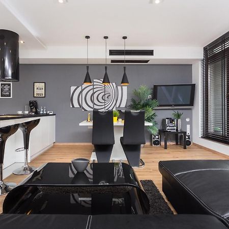 Inpoint Spacious Apartments Near Main Square & Kazimierz District Краков Экстерьер фото