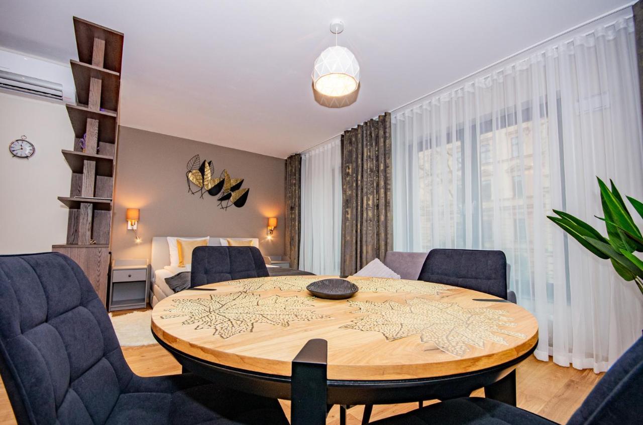 Inpoint Spacious Apartments Near Main Square & Kazimierz District Краков Экстерьер фото